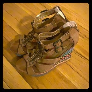 Multicolored wedge sandal